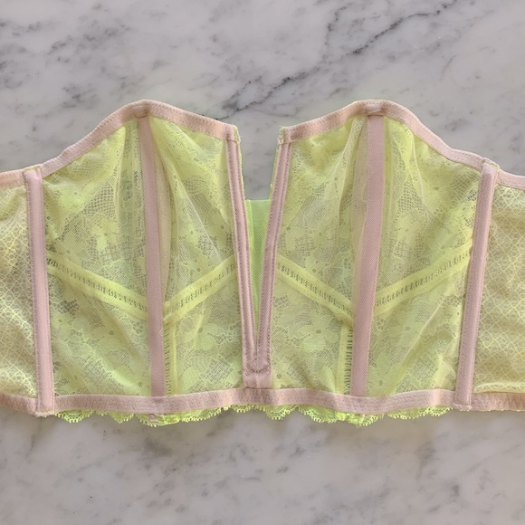 NWOT Victoria’s Secret neon yellow bustier with deep V pale pink trim Size S - Picture 3 of 5